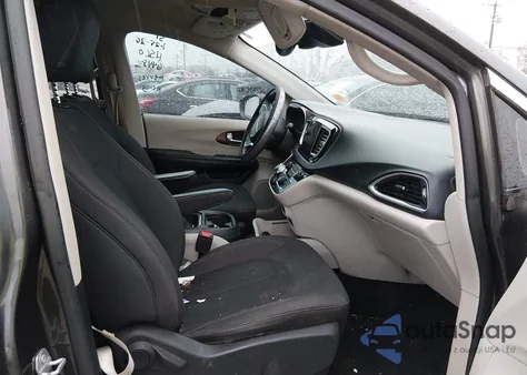 2019 Chrysler Pacifica Touring Plus from USA, damaged, VIN 2C4RC1FG6KR644846